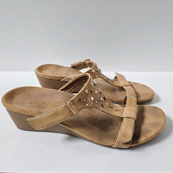 Vionic Womens 9 Maggie Tan Studded Wedge Patent Leather Sandals - Picture 3 of 7